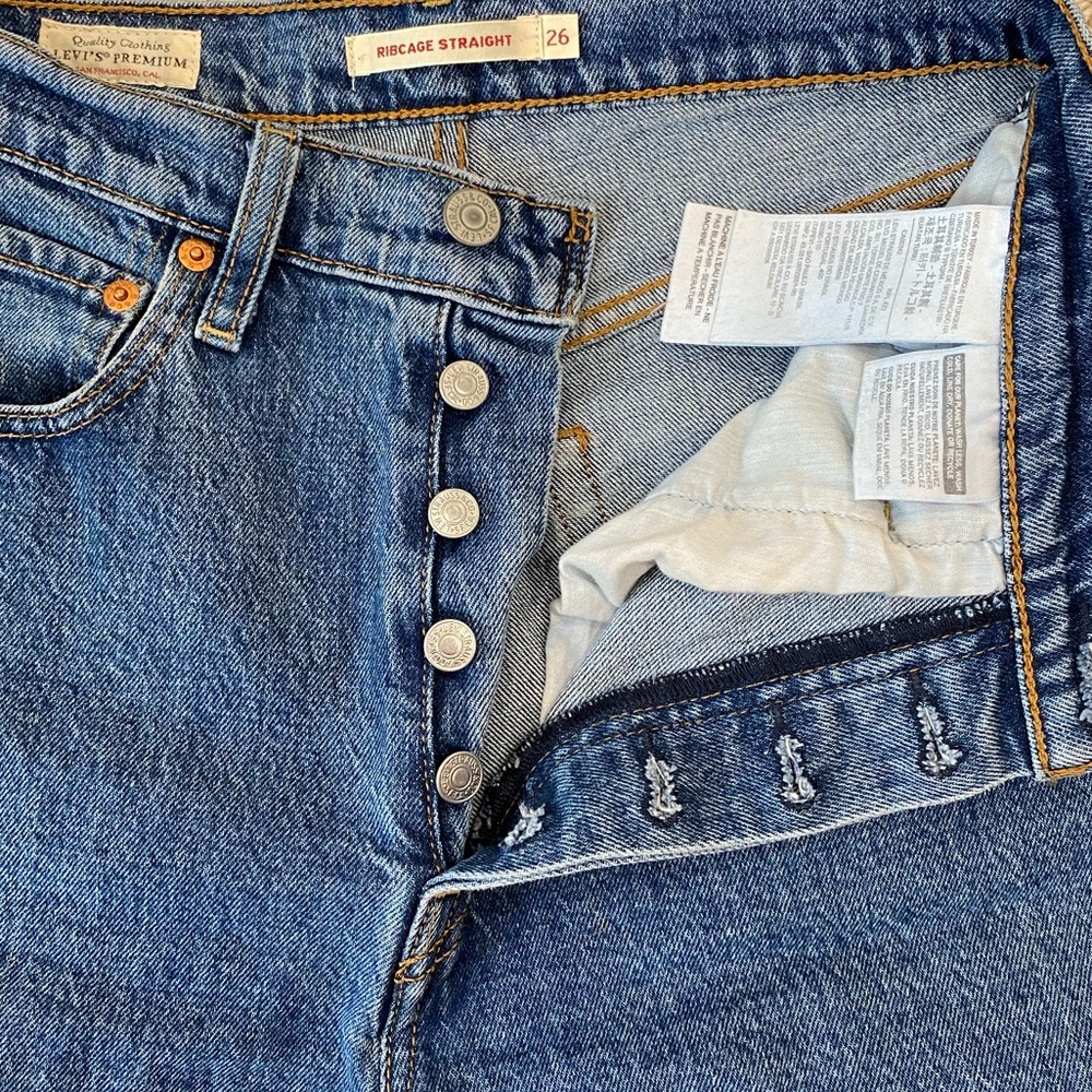 Levi’s Ribcage Straight Leg Jeans size 26 - Picture 4 of 5